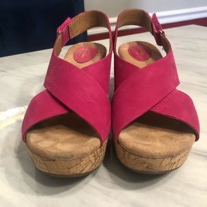 CLARKS Cashlynn Shea WEDGE SANDAL